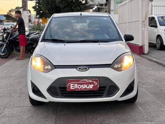FORD FIESTA 1.0 ROCAM SE 8V FLEX 4P MANUAL FORD FIESTA 1.0 ROCAM SE 8V FLEX 4P MANUAL